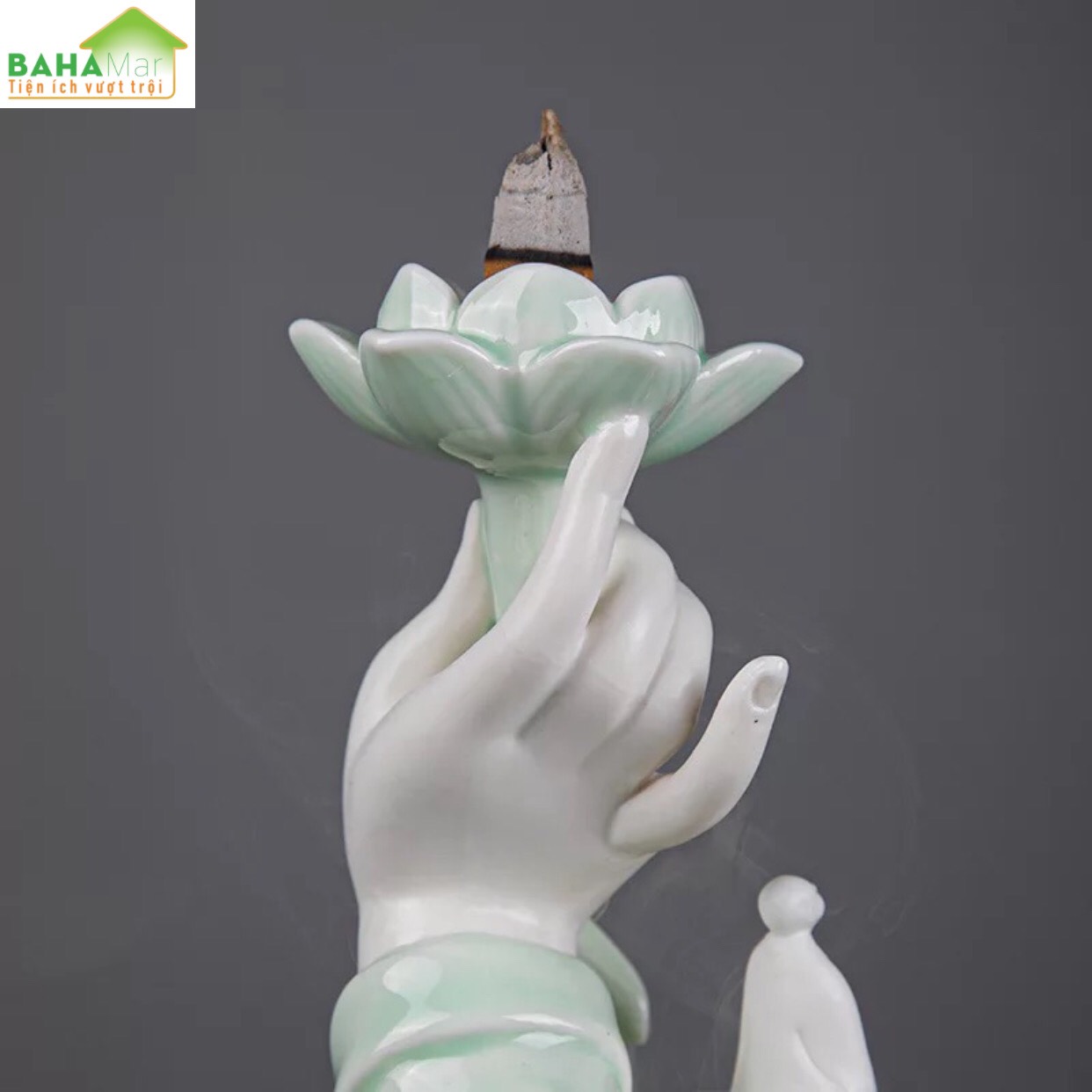 THÁC KHÓI TRẦM HƯƠNG CHẢY NGƯỢC TAY PHẬT CẦM NHÀNH SEN TRANG TRÍ MEN NGỌC "BAHAMAR" Hương với thiết kế chảy dài đổ khói hơi nước tạo nên sự bí ẩn khí quyển.