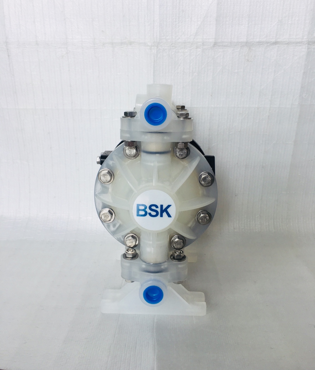 Bơm màng dẫn động bằng khí nén nhãn hiệu BSK 1/2" - BP15PP-P991-B , thân nhựa PP màng Santo  thích hợp cho ngành hóa chất