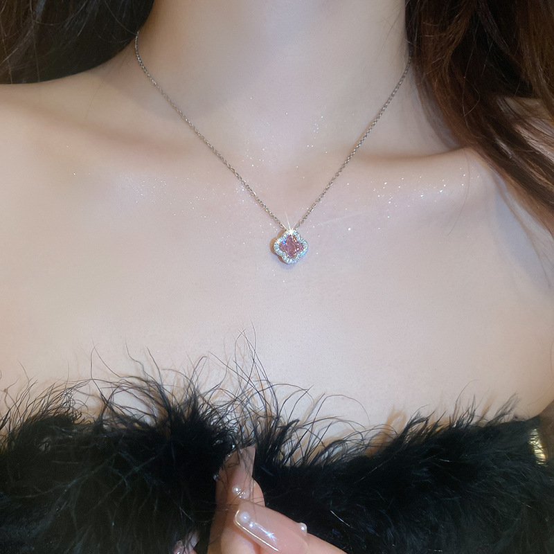 Bộ dây chuyền và khuyên tai cỏ 4 lá đá hồng xinh xắn, lấp lánh và sang trọng, vòng cổ thời trang, bông tai đính đá