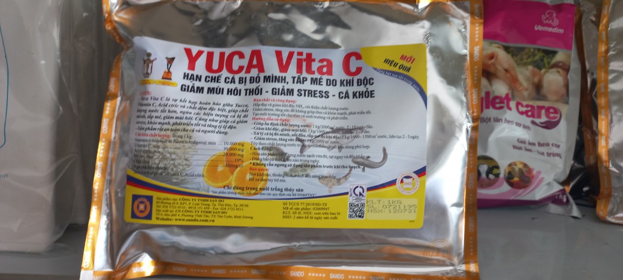 Yuca Vita c chống sốc cá, giúp cá khỏe, chống stress thời tiết thất thường.