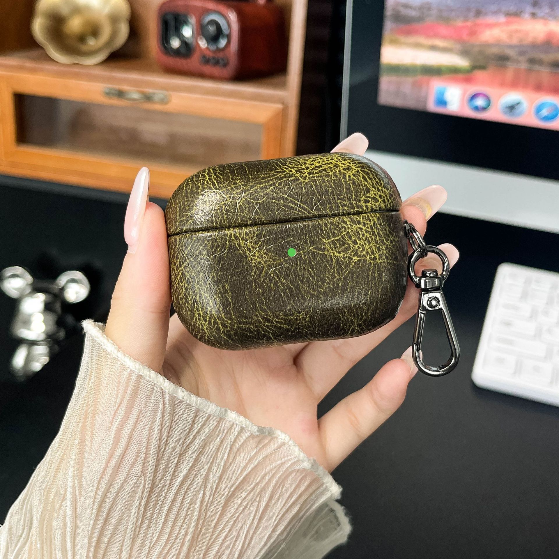 Bao Case da PU dầu cho Airpods Pro 2 / Airpods 4 - Hàng Chính Hãng
