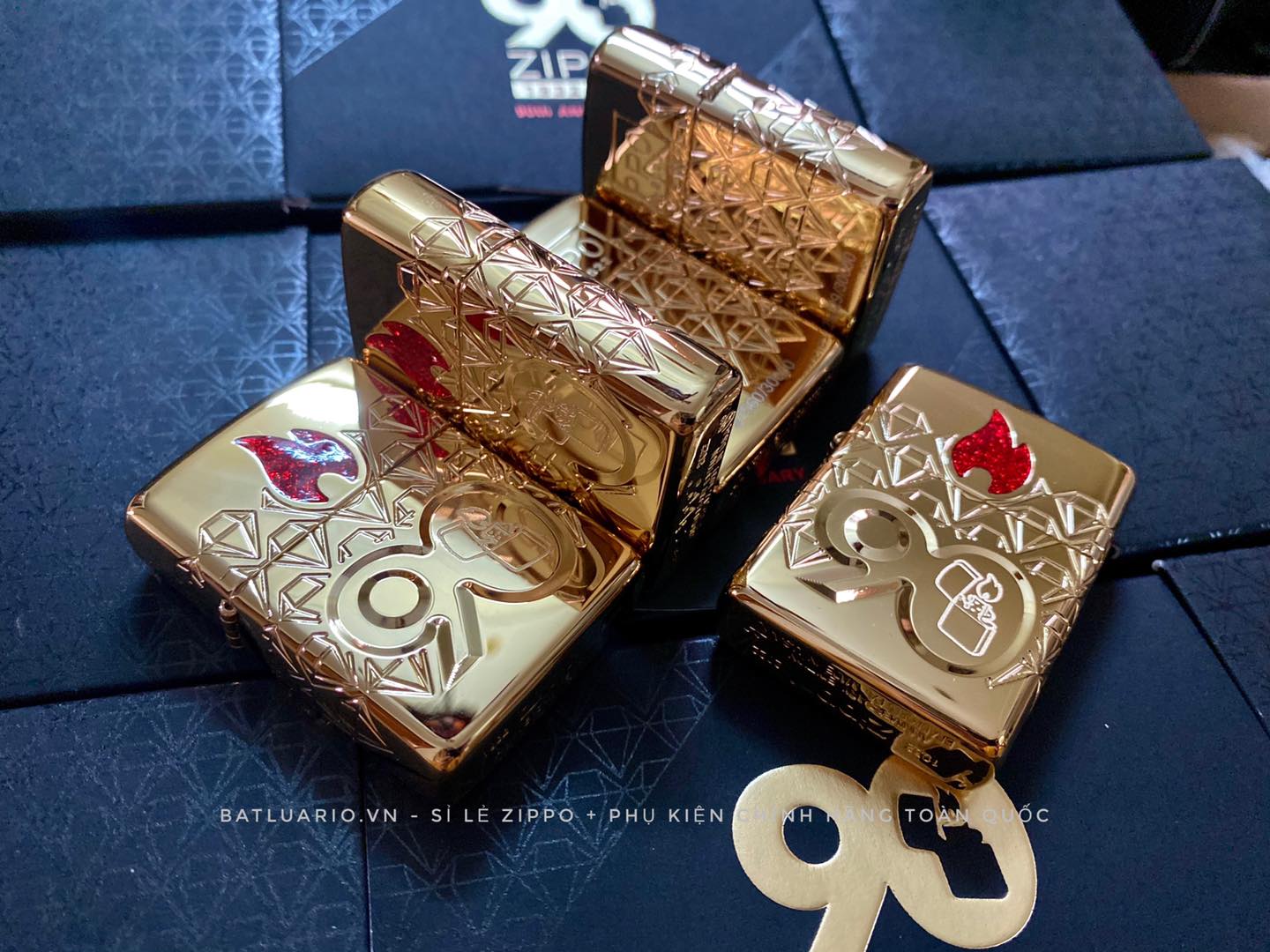 Bật Lửa Zippo 49866 – Zippo 90th Anniversary Limited Edition – Zippo 2022 Collectible Of The Year Asia – Gold Plated – Zippo Coty 2022 Asia