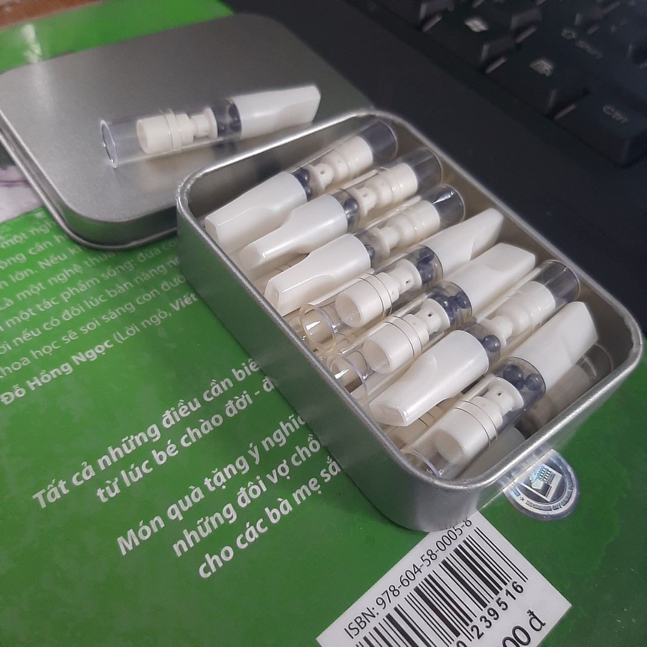 Hộp 18 đầu lọc thuốc lá tinh thể nano bảo vệ sức khỏe, hộp thiếc sang trọng