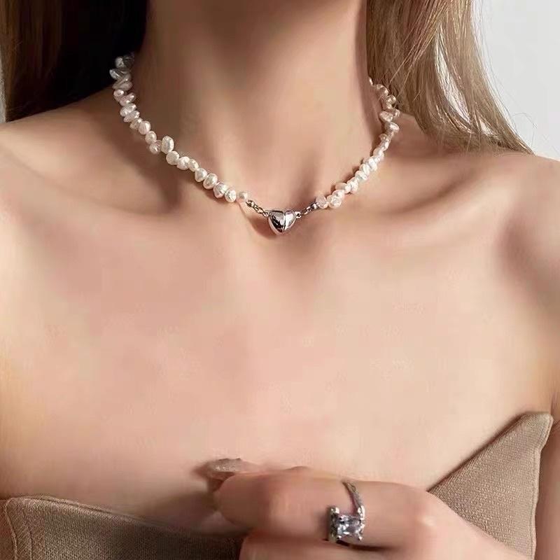 Vòng cổ đính hạt trái tim phong cách hàn quốc - choker đính hạt hình tim - Maben
