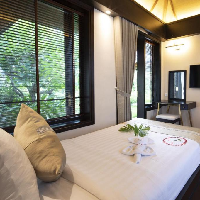 Gói 2N1Đ Tại Merperle Hòn Tằm Resort 5* - Ăn Ba Bữa. Miễn Phí Vé Khu Vui Chơi Sparkling Waves. Tặng Vé Tắm Bùn Dành Cho 02 Khách.