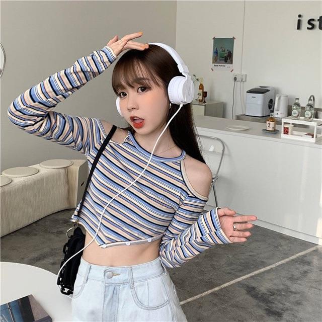 Áo croptop cổ yếm hở vai cá tính