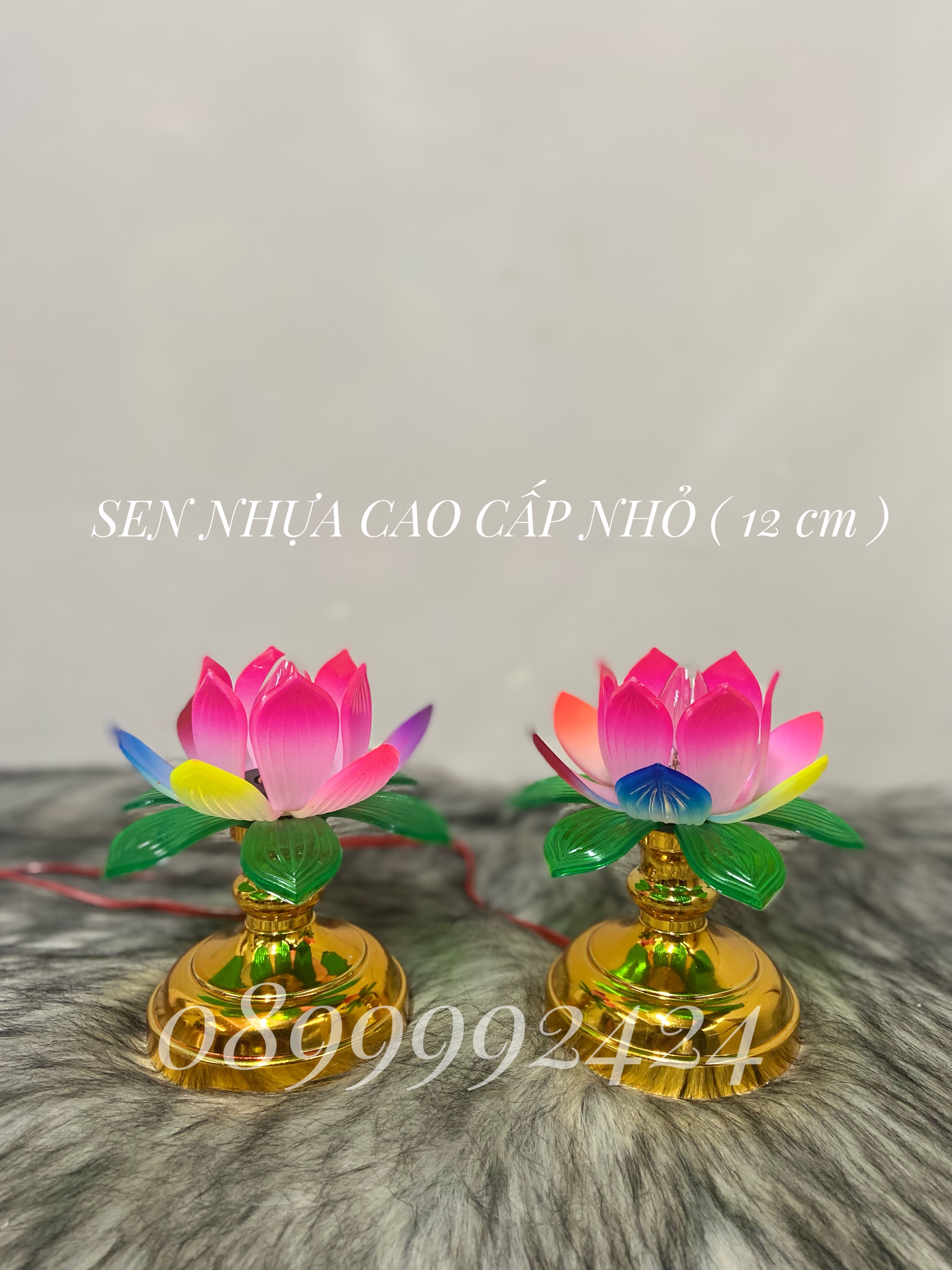 ĐÈN THỜ CAO CẤP SEN NHỰA NHỎ 1 CẶP