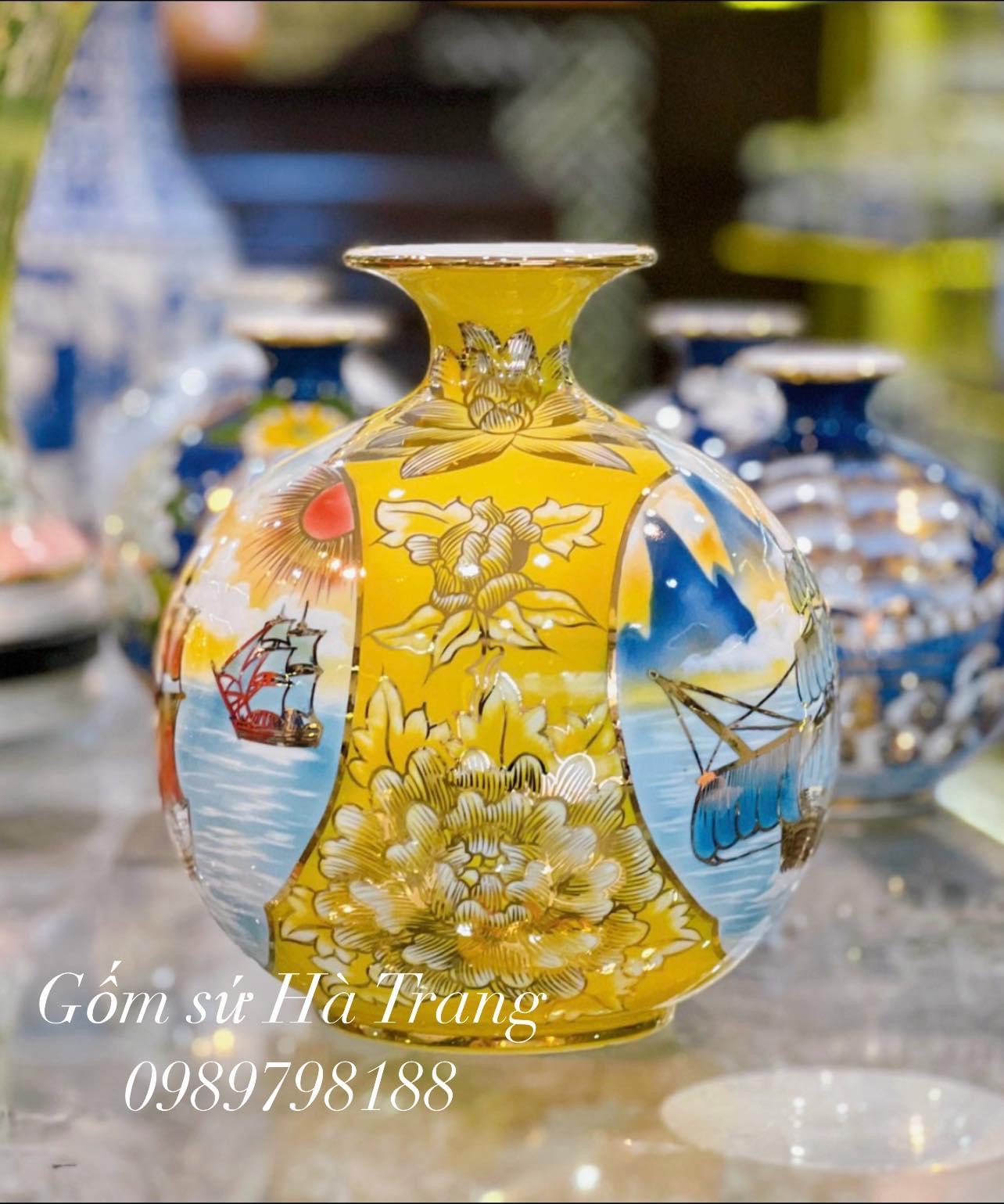 Bình hút tài lộc gốm sứ Bát Tràng cao cấp vẽ vàng nhị cảnh thuận buồm xuôi gió cao 23cm