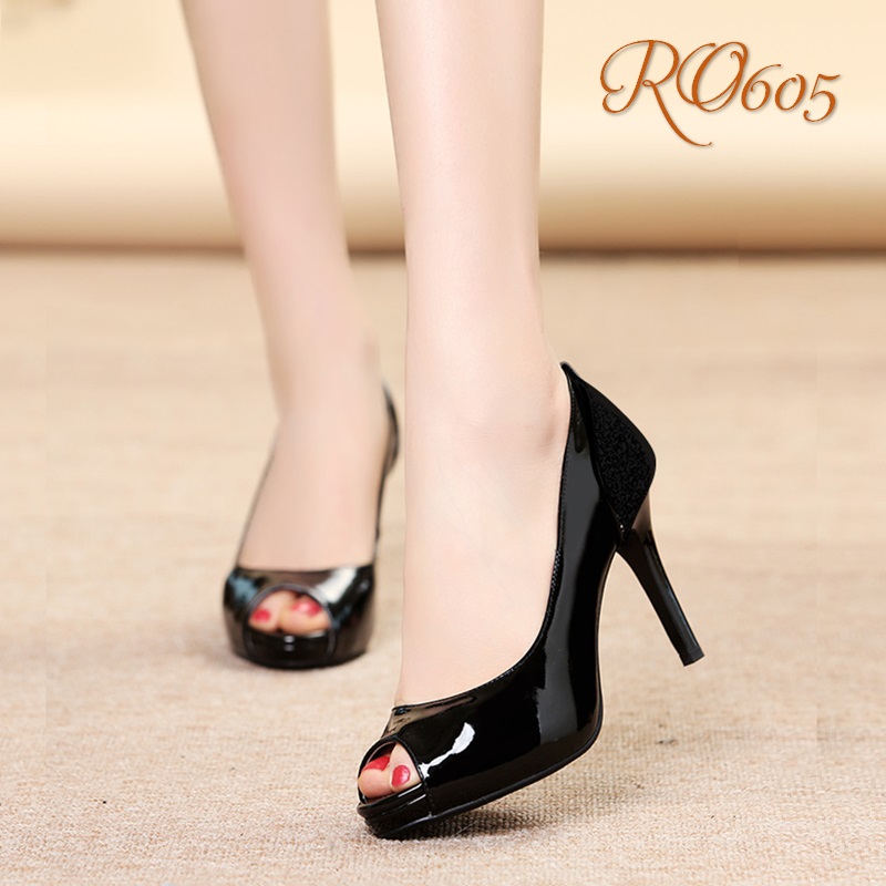 Giày cao gót nữ đẹp hở mũi 9 phân hàng hiệu rosata màu đen cap cấp ro605
