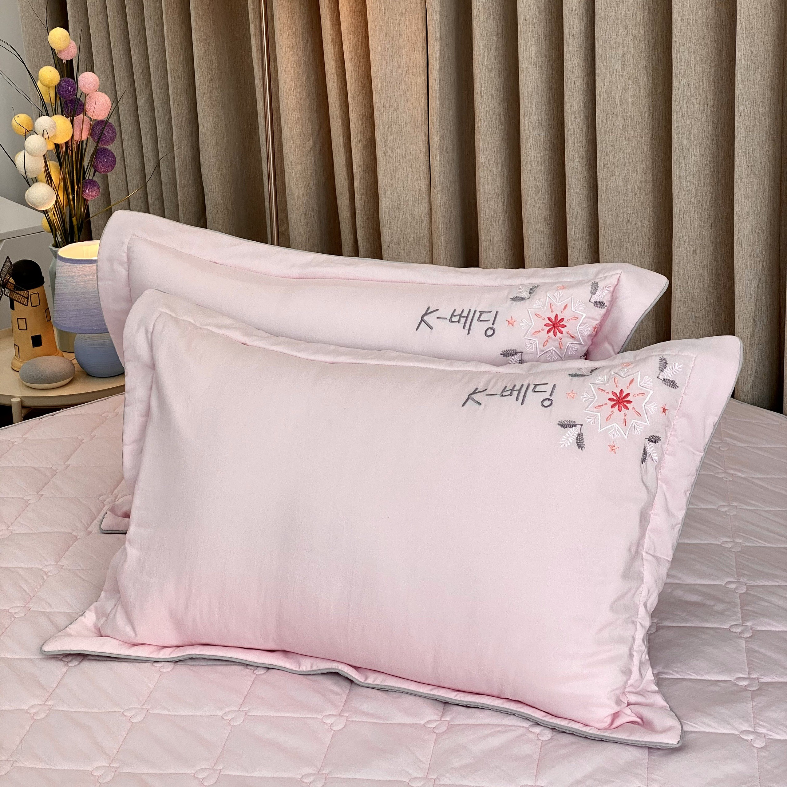 Bộ ga giường chần bông KBedding by Everon KMTS 101 Microtencel Hồng đất (4 món)