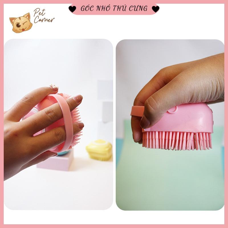 Bàn chải tắm cho chó mèo