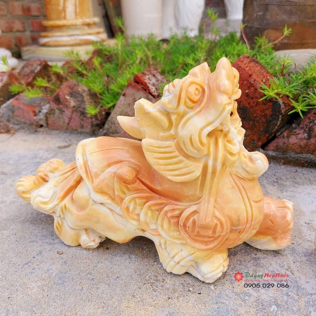Tượng tỳ hưu phong thủy đá Cà rốt 24cm đá Non Nước