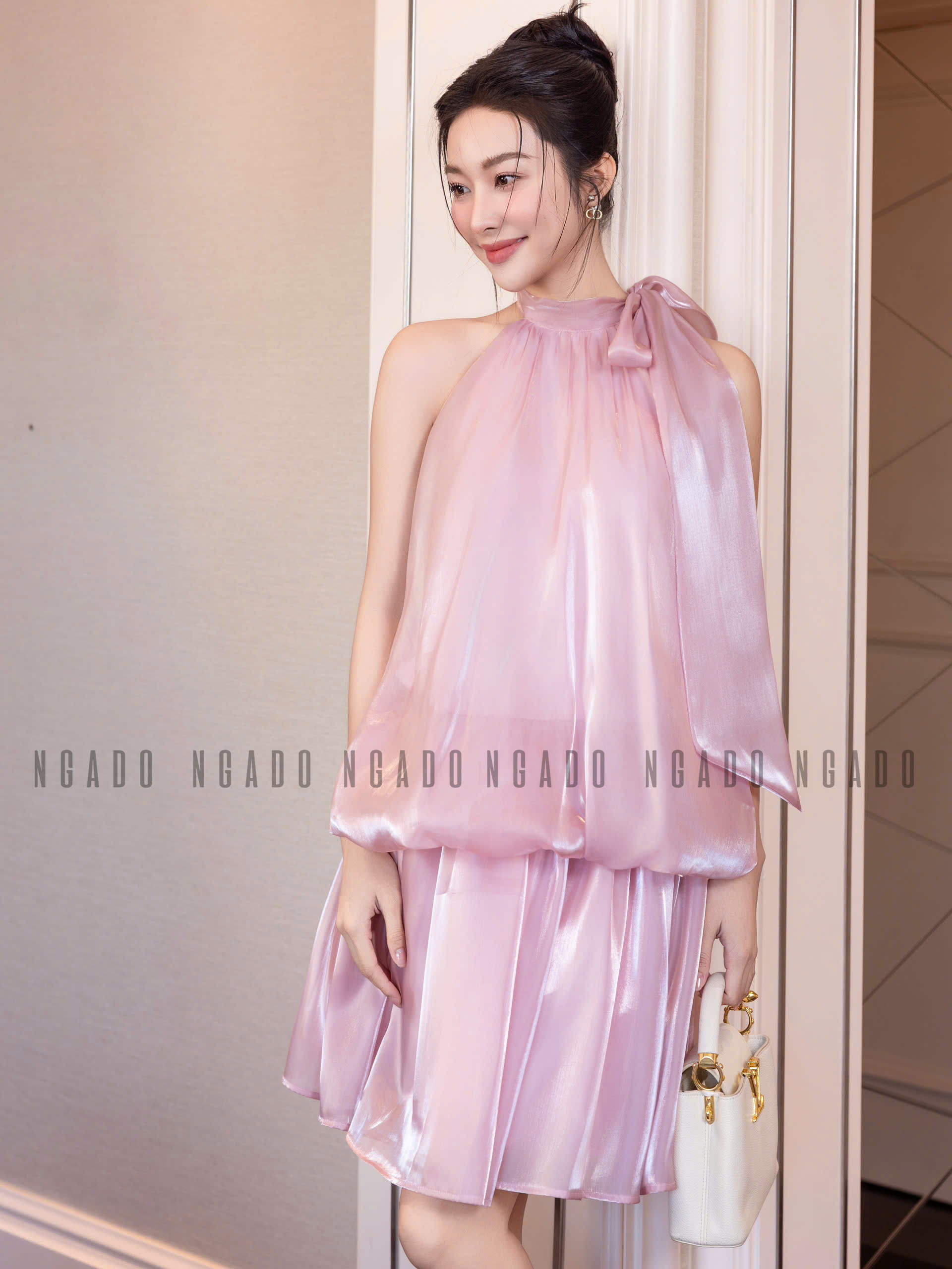 Đầm yếm hồng cột nơ NGADO , đầm yếm , đầm kiểu Nữ , đầm dự tiệc