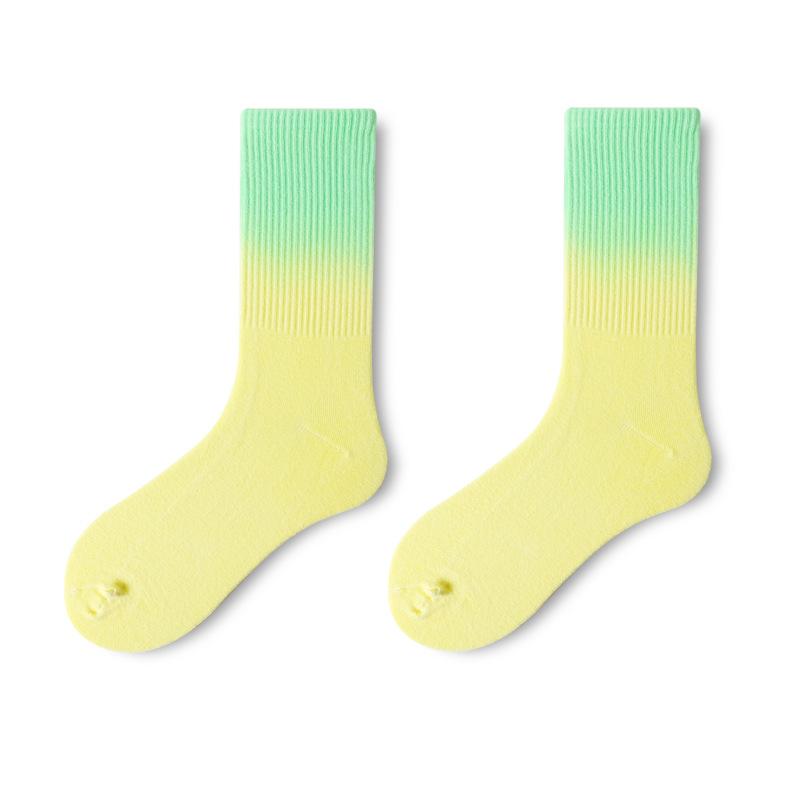 Phong cách mới nhất mới tại chỗ vớ hợp thời trang treo vớ ống giữa nhuộm màu gradient vớ thể thao bóng rổ buộc dây vớ trượt ván vài phong cách vớ hip hop cho nam và nữ