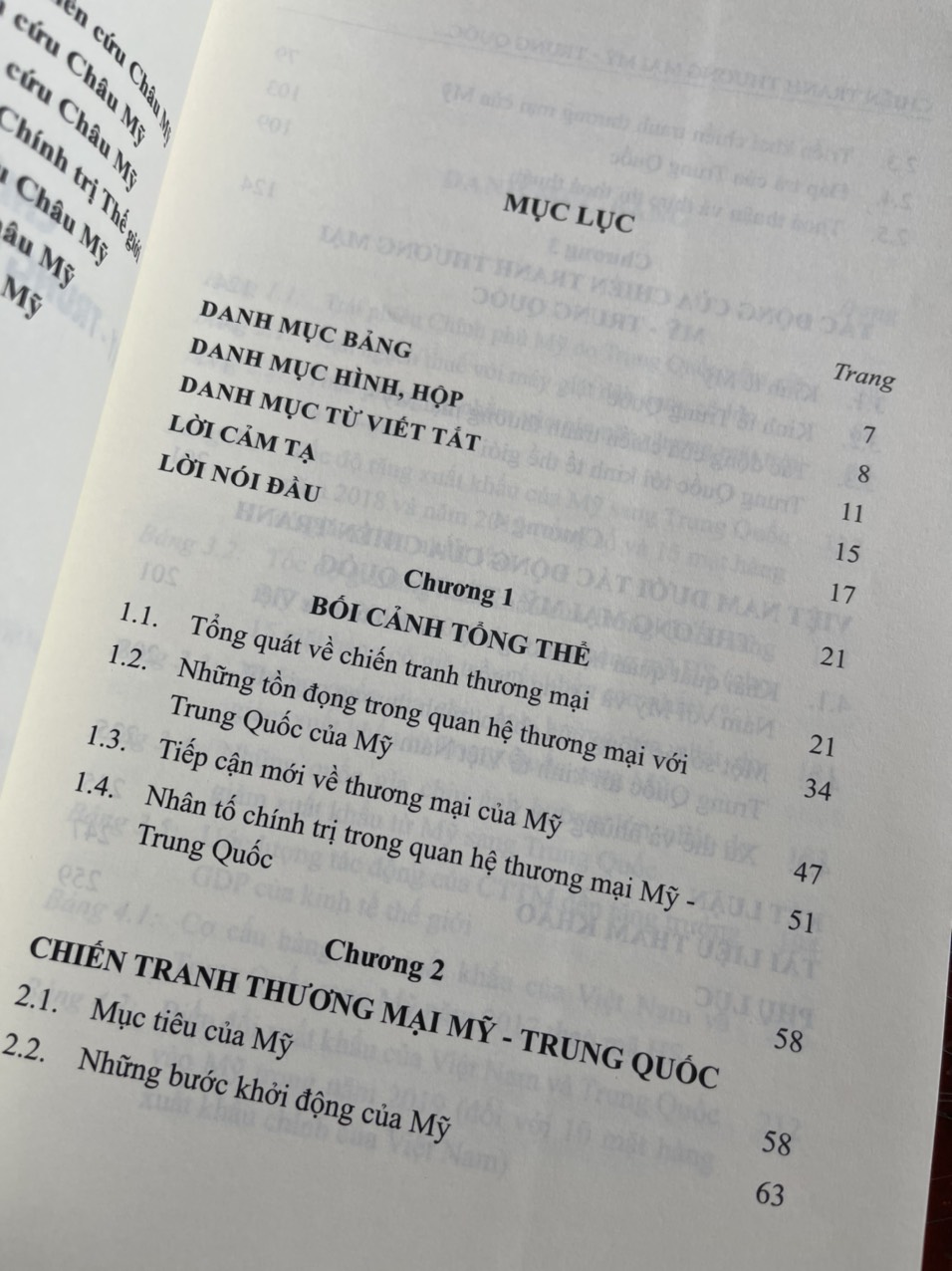 C.H.I.Ế.N T.R.A.N.H THƯƠNG MẠI M.Ỹ - T.R.U.N.G Q.U.Ố.C VÀ TÁC ĐỘNG TỚI VIỆT NAM - Cù Chí Lợi - Nxb KHXH - bìa mềm