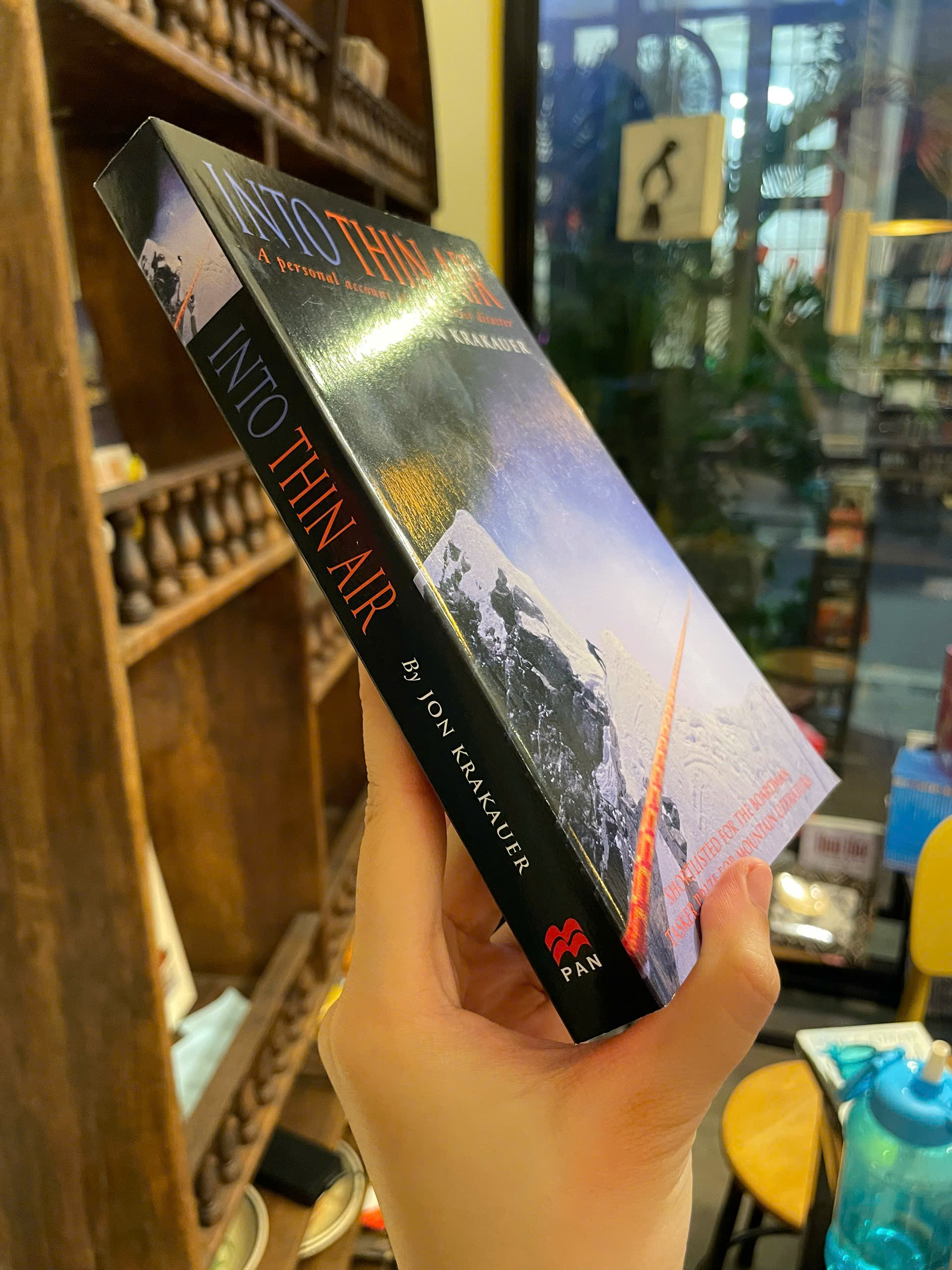 Sách - Into Thin Air: A Personal Account of the Mount Everest Disaster by Jon Krakauer | Memoir