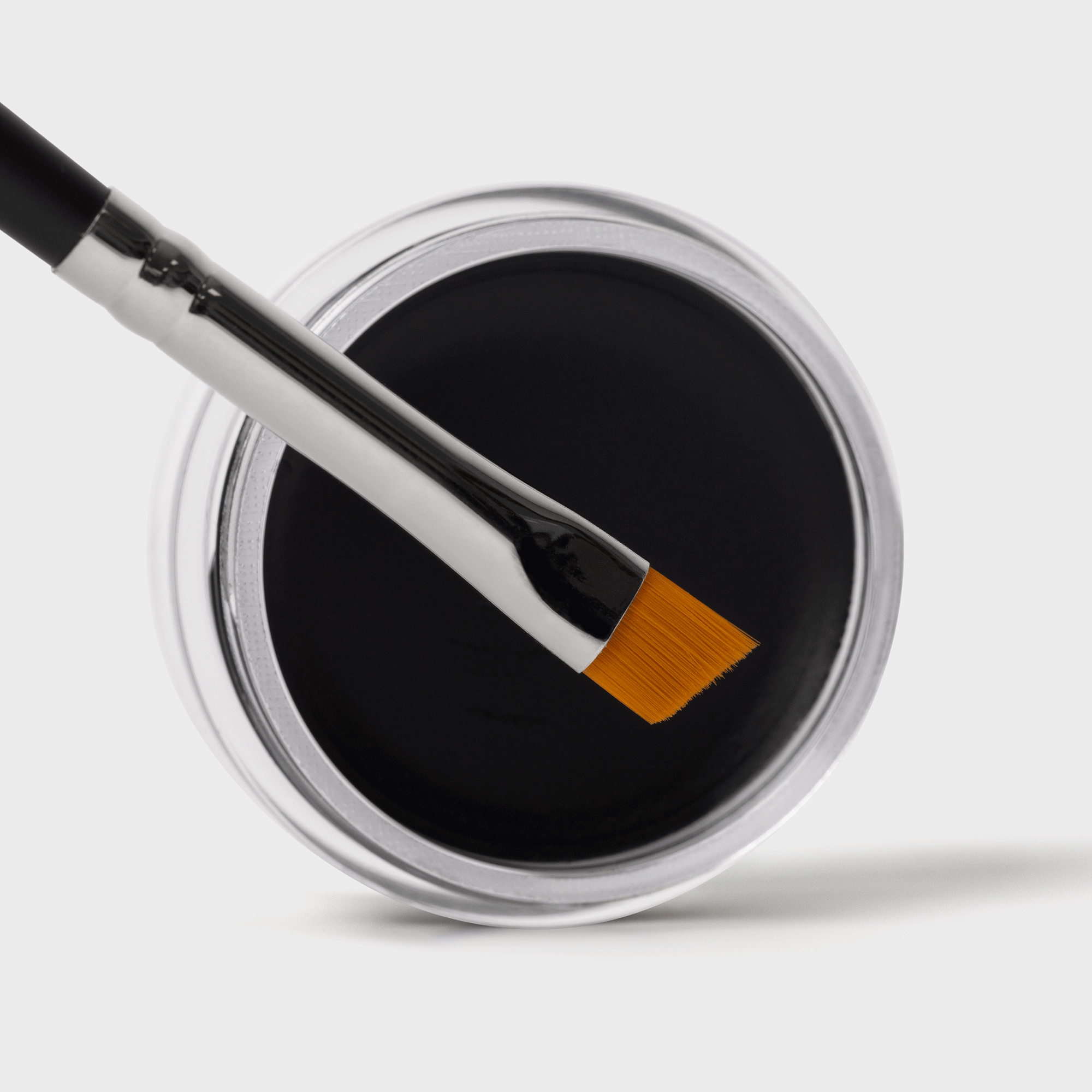 Cọ Vát Kẻ Mắt & Chân Mày Inglot Makeup Brush 31T