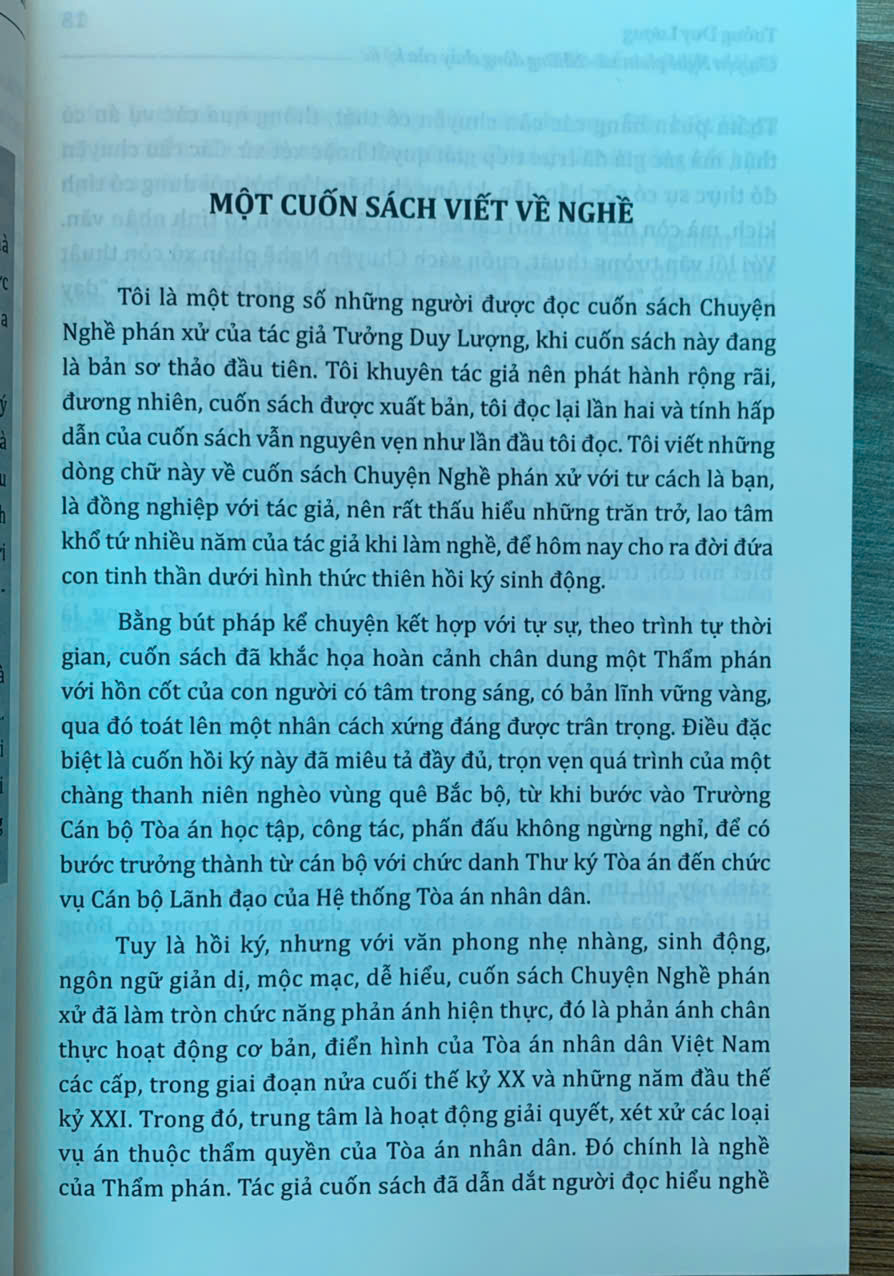Chuyện nghề phán xử- những dòng chảy của ký ức
