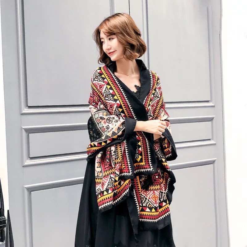 Khăn choàng đi biển họa tiết thổ cẩm xinh xắn, chất dày đẹp, che nắng chụp hình