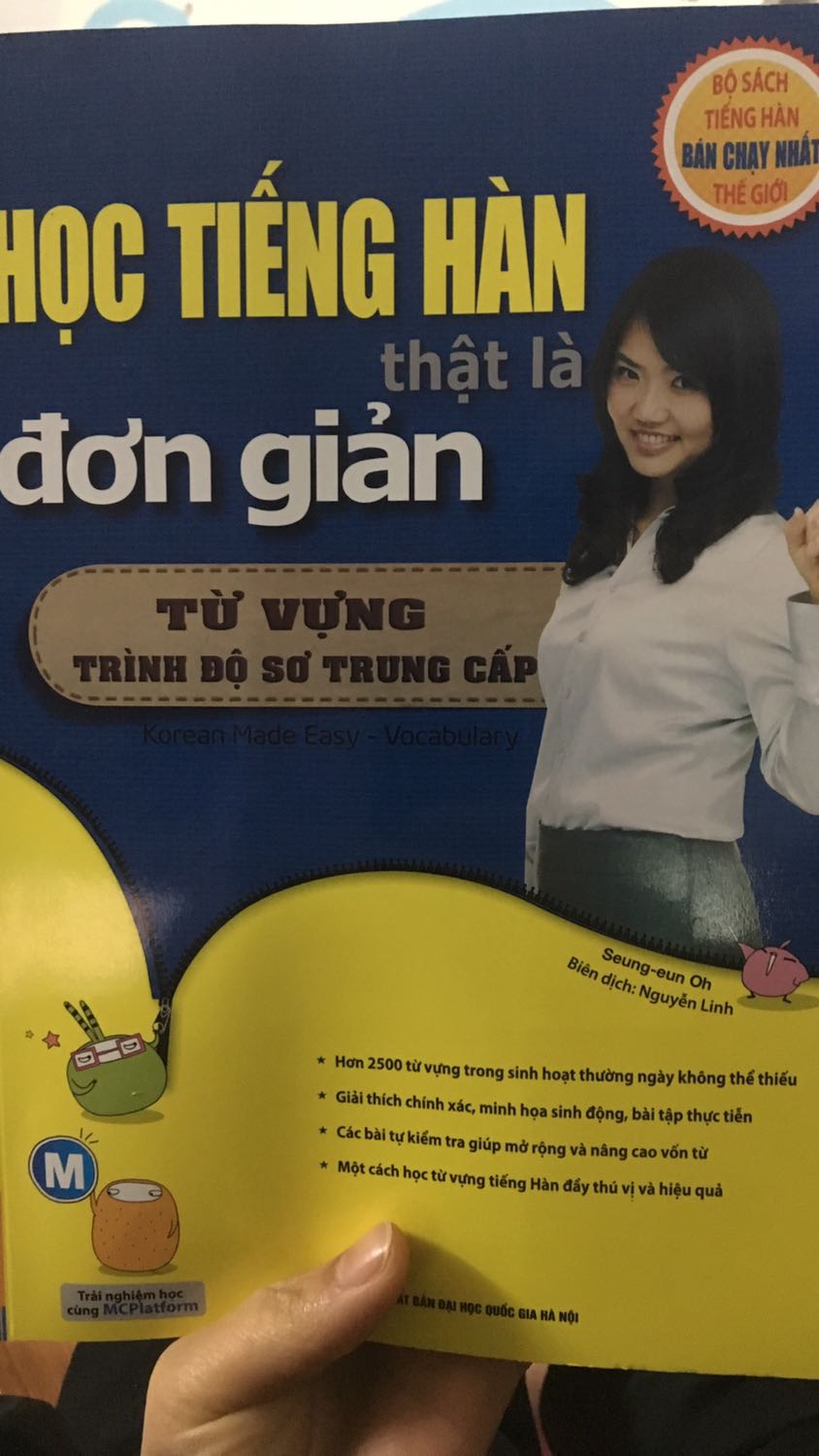 Học tiếng hàn thật là đơn giản - Từ vựng trình độ sơ trung cấp  ( tặng bookmark Dream Cacher)