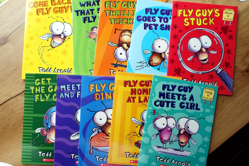Fly Guy Phonics Boxed Set - 10 Books + 2 Workbooks + AUDIO | Bản Nhập Khẩu