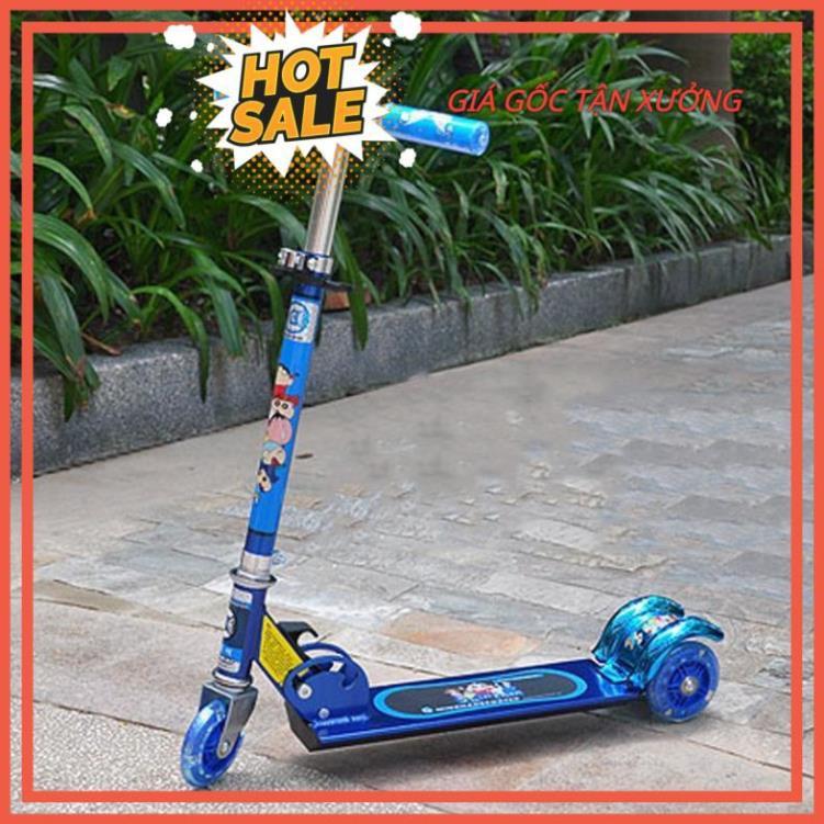 Xe trượt scooter 3 bánh phát sáng, có chuông tăng cường thể chất cho bé