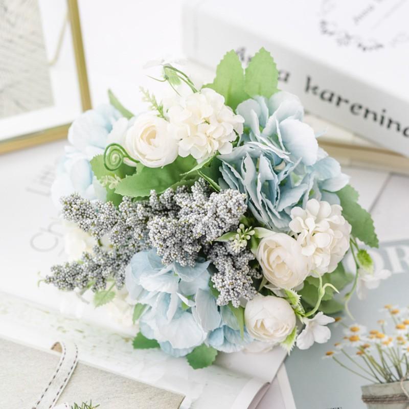 Bó hoa hồng giả bằng lụa trang trí đám cưới và nội thất