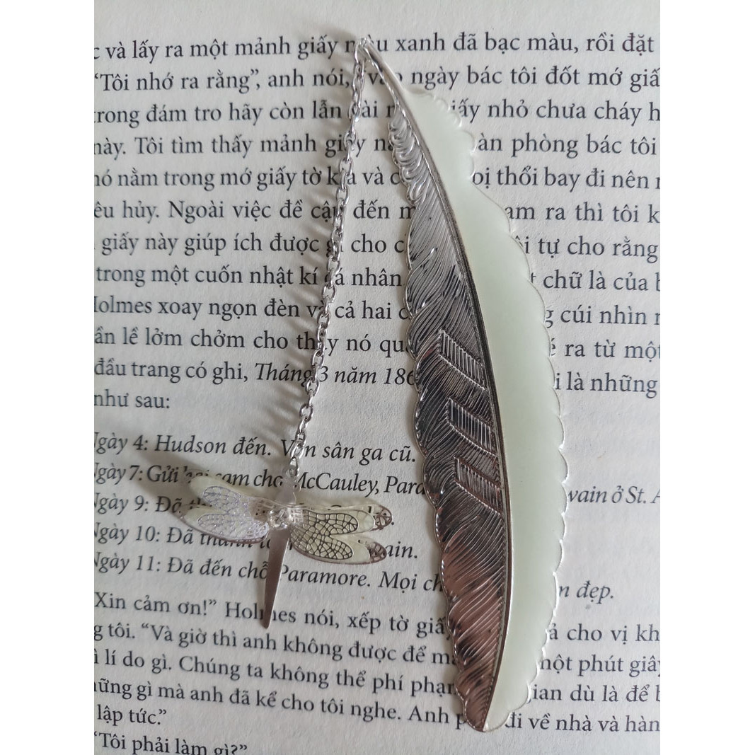 Kẹp sách Bookmark dạ quang Lông vũ