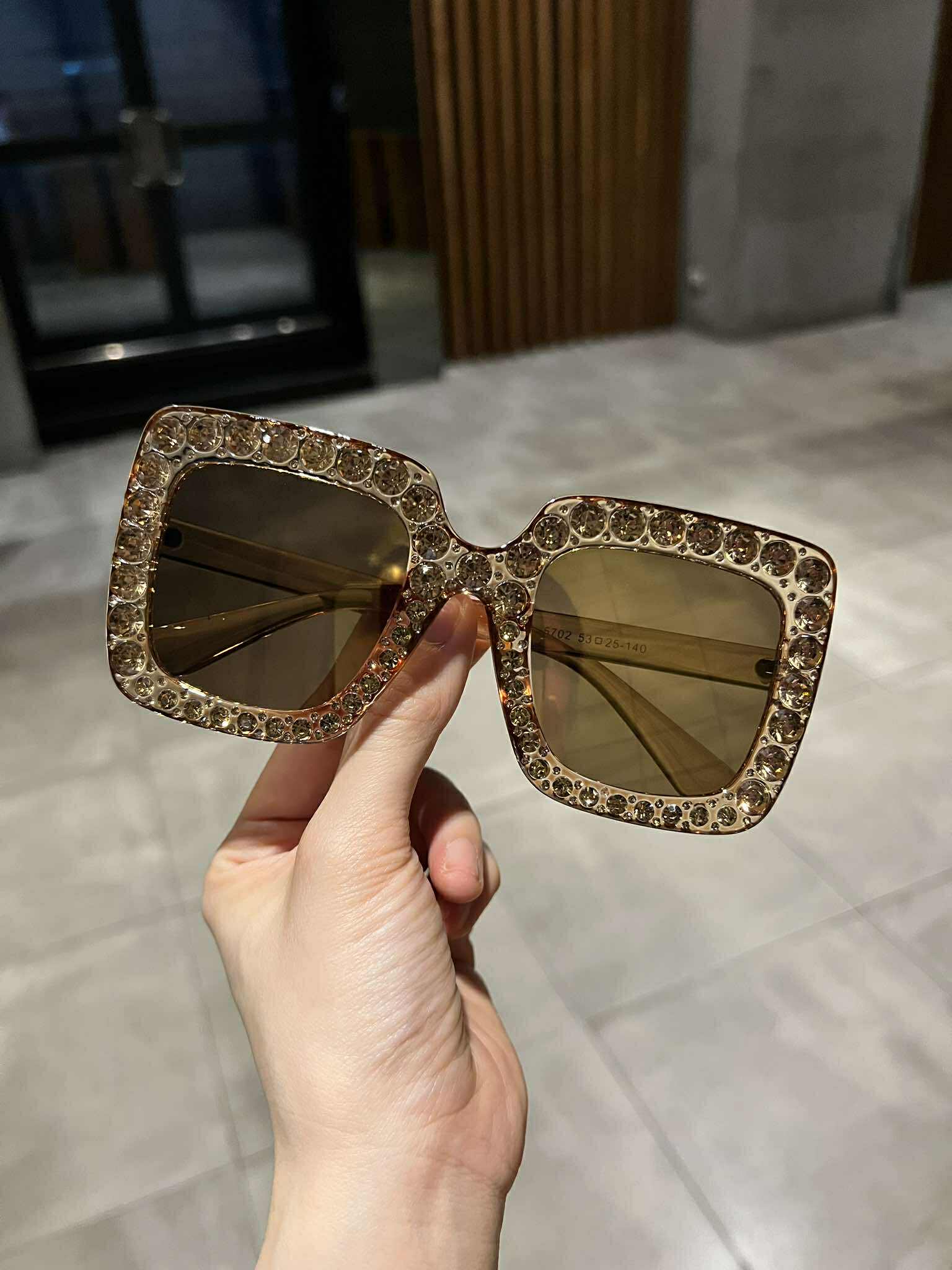 Kính râm nữ Mắt vuông oversize đính đá siêu lấp lánh + Tặng phụ kiện kèm theo