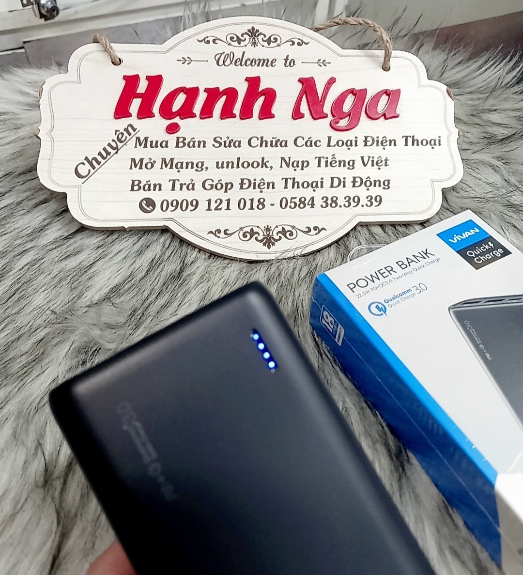 PIN SẠC DỰ PHÒNG SẠC NHANH VIVAN , VPB - A20 DUNG LƯỢNG PIN 20.000mah,SẠC CÙNG LÚC 3 THIẾT BỊ- HÀNG CHÍNH HÃNG