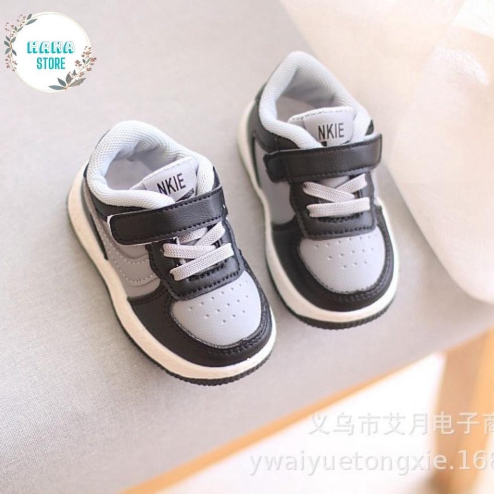 Giày thể thao cao cấp bé gái bé trai cho bé từ 8 tháng đến 4 tuổi - G01