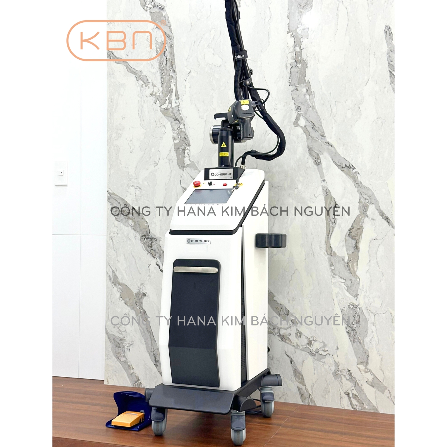 Máy laser CO2 Fractional Pentagon Hàn Quốc trị sẹo, nám, đốm nâu, tàn nhang, tái tạo da.