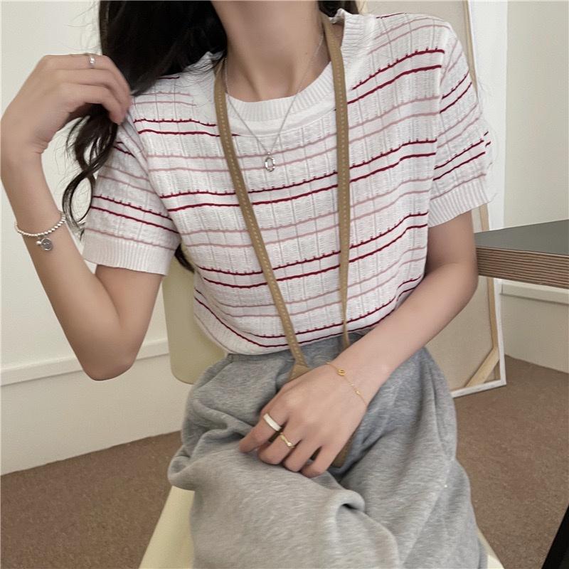 MS410 Áo len kẻ ngang cổ tròn nữ tính