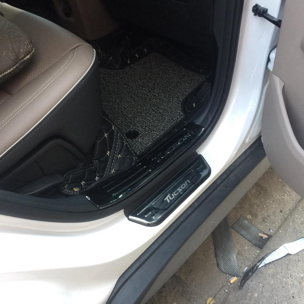 BỘ SẢN PHẨM Nẹp bước chân và ốp chống trầy cốp Hyundai Tucson 2016-2018 - Mẫu Titan