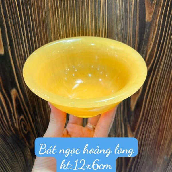 Bát Ngọc Hoàng Long, Trang trí ban thờ, vật phẩm thờ cúng