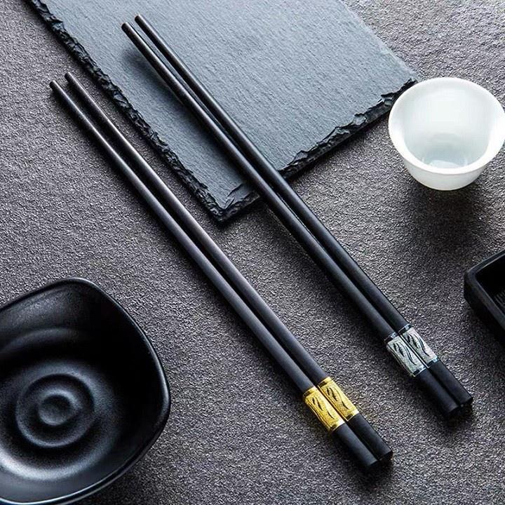 Hộp 10 Đôi Đũa Mạ Vàng Hàn Quốc Cao Cấp.