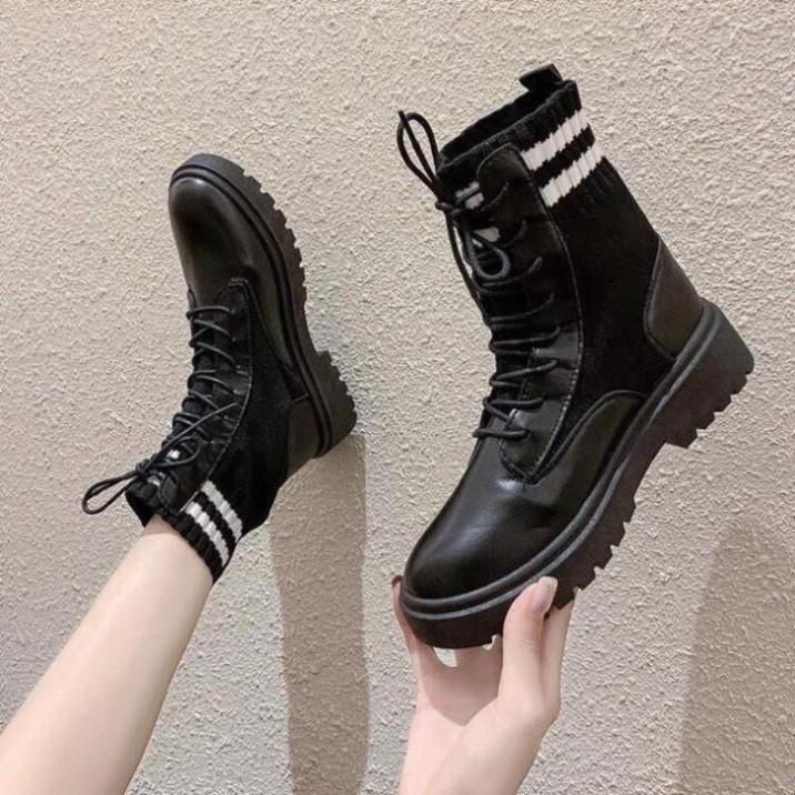 Boots Nữ, Giày Bốt Nữ Dr. Martens Phối Len Cổ Chân Màu Đen Mẫu Mới Mùa Thu Đông AMZO Giày Dép Nữ Thời Trang BH1