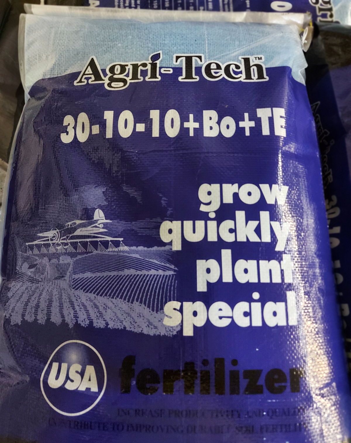 Phân bón hỗn hợp Agri-Tech NPK 30-10-10+TE 1Kg