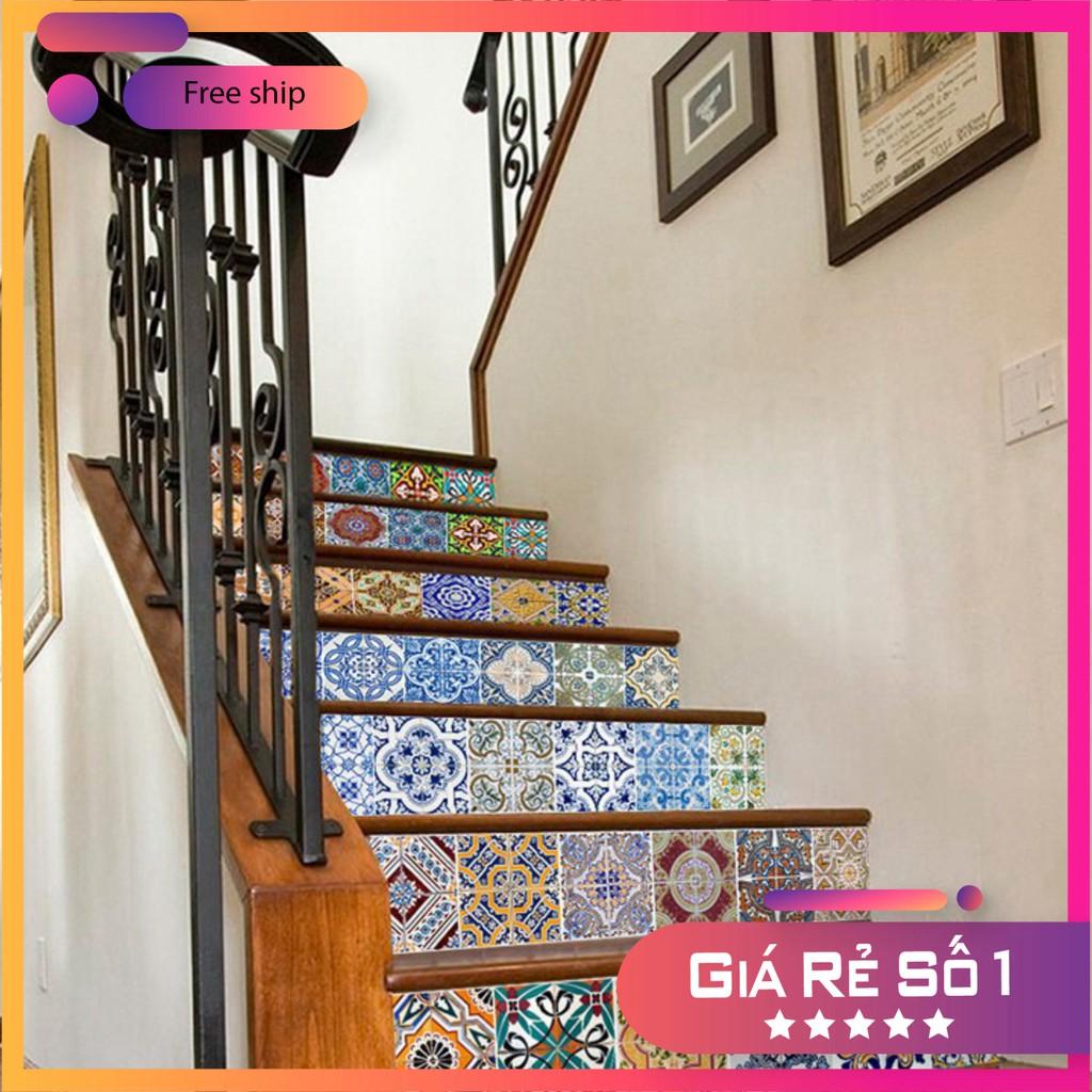 Cuộn giấy bạc dán bếp cách nhiệt, miếng decal dán tường nhà bếp chống thấm bền đẹp