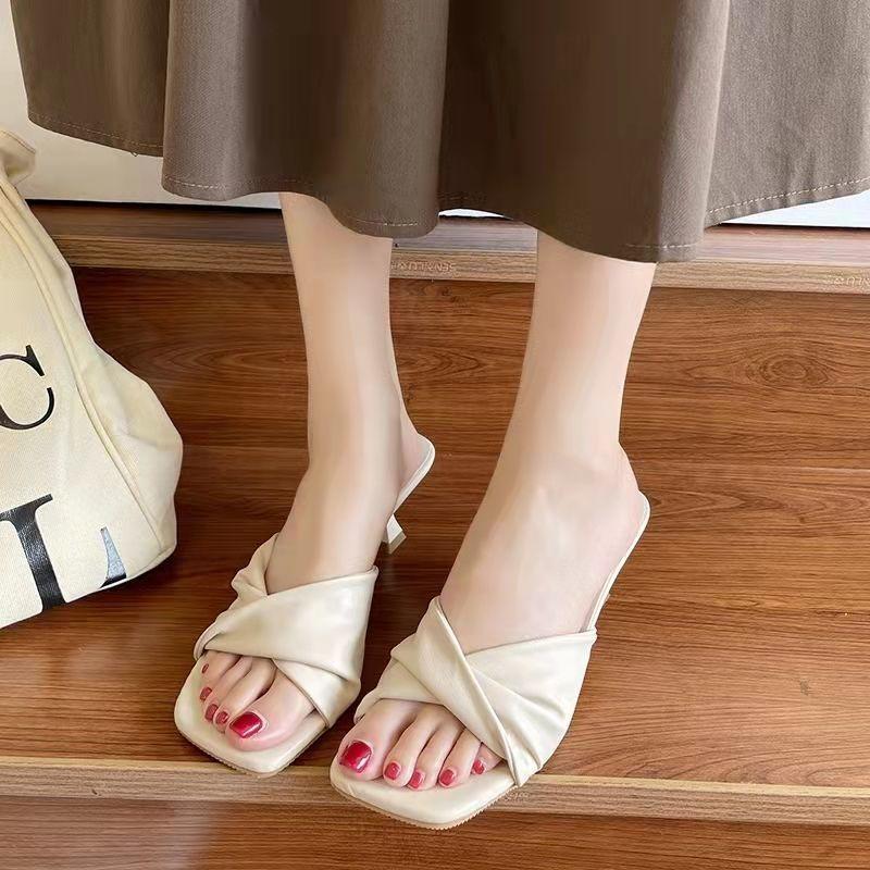 Office slippers women wear out in summer, new French style temperament in spring 2022, thin heels and high heels, retro sandals