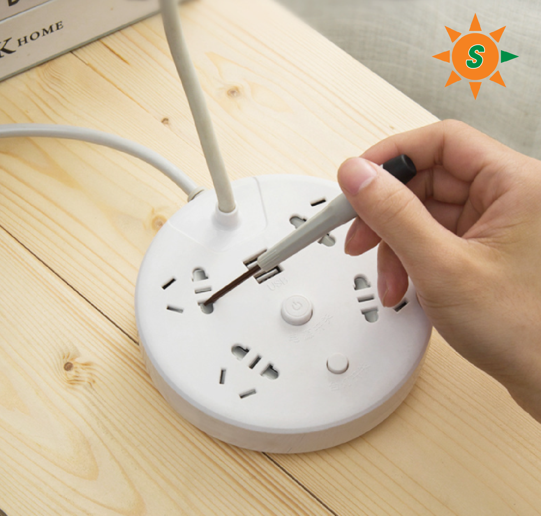 Đèn bàn học đa năng tích hợp ổ cắm điện và cổng USB sạc điện thoại, đèn led điều chỉnh được chiều cao