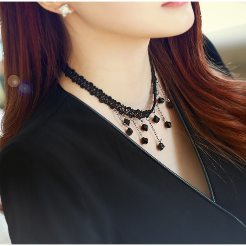 Vòng cổ choker chuỗi hạt ấn tượng