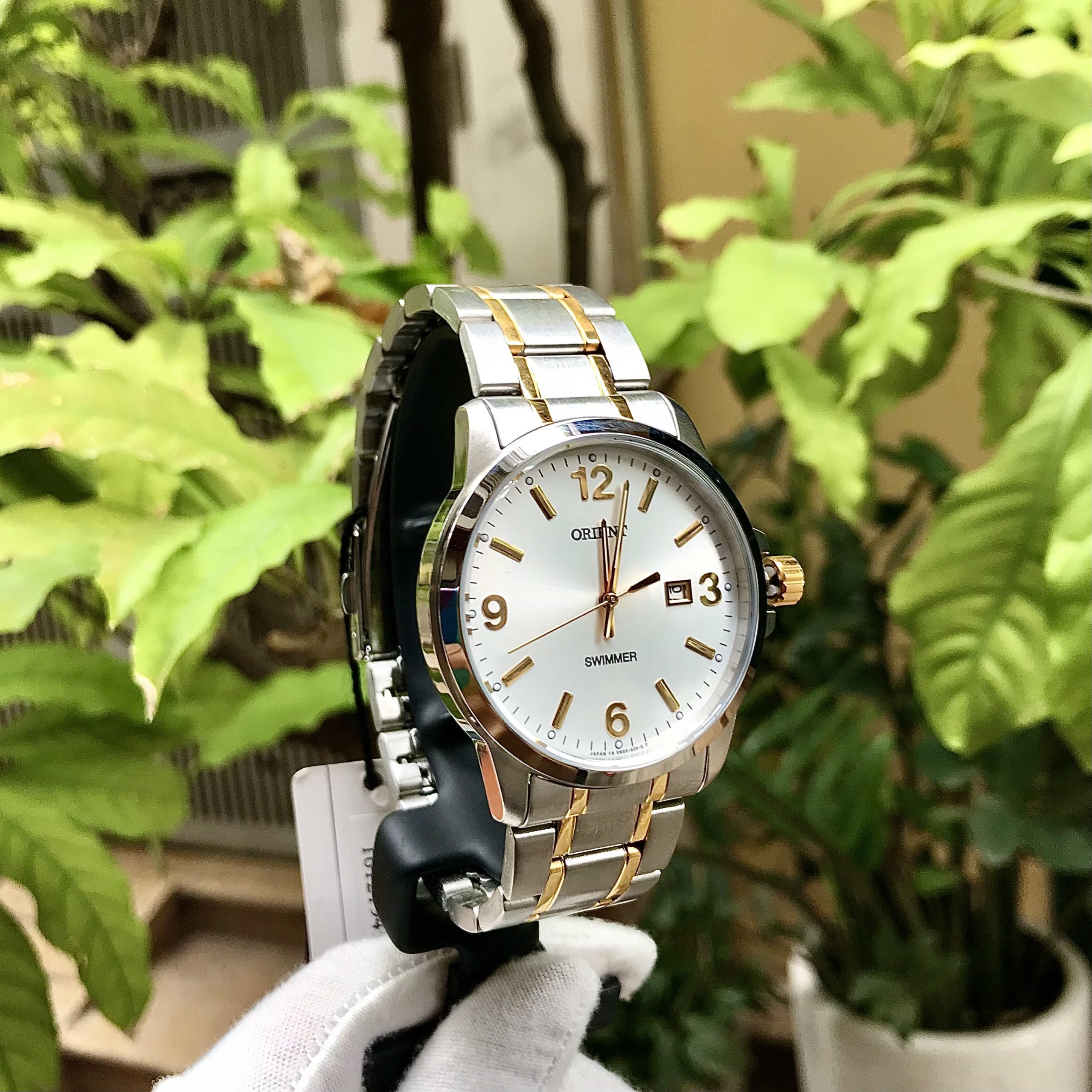 Đồng hồ nam dây kim loại Orient SUNE5002W0
