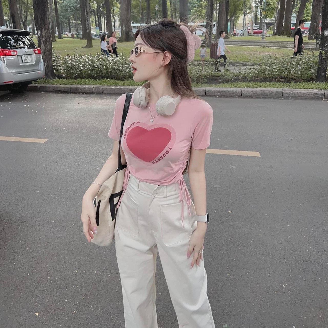 Set áo croptop rút dây 2 bên và quần túi hộp Bozip phối kaki, set đồ nữ đi chơi Ánh Dương Clothing M201