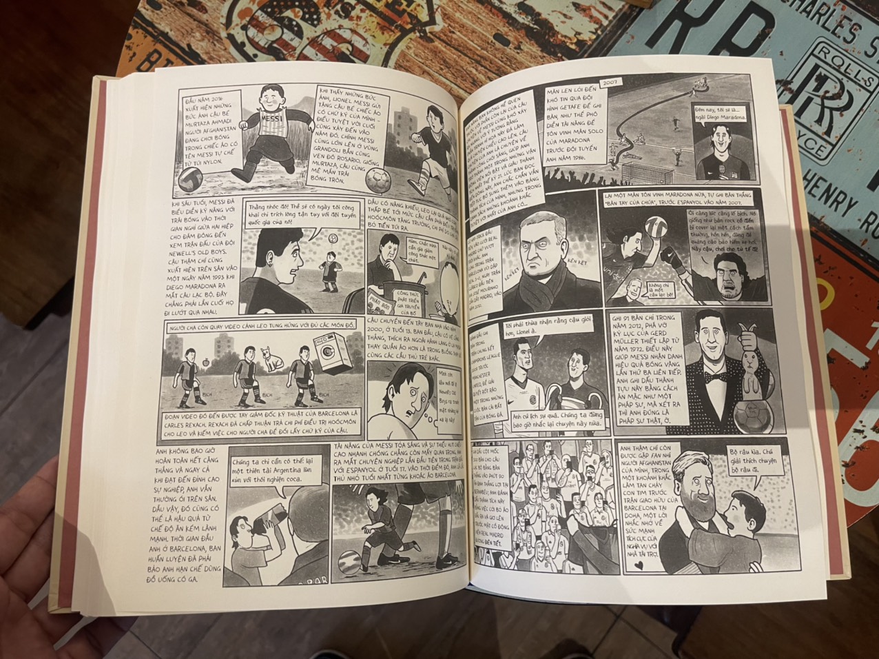 LỊCH SỬ BÓNG ĐÁ bằng tranh – NGÔI ĐỀN HUYỀN THOẠI – David Squires - Nguyễn Tuấn Bình dịch - Nhã Nam