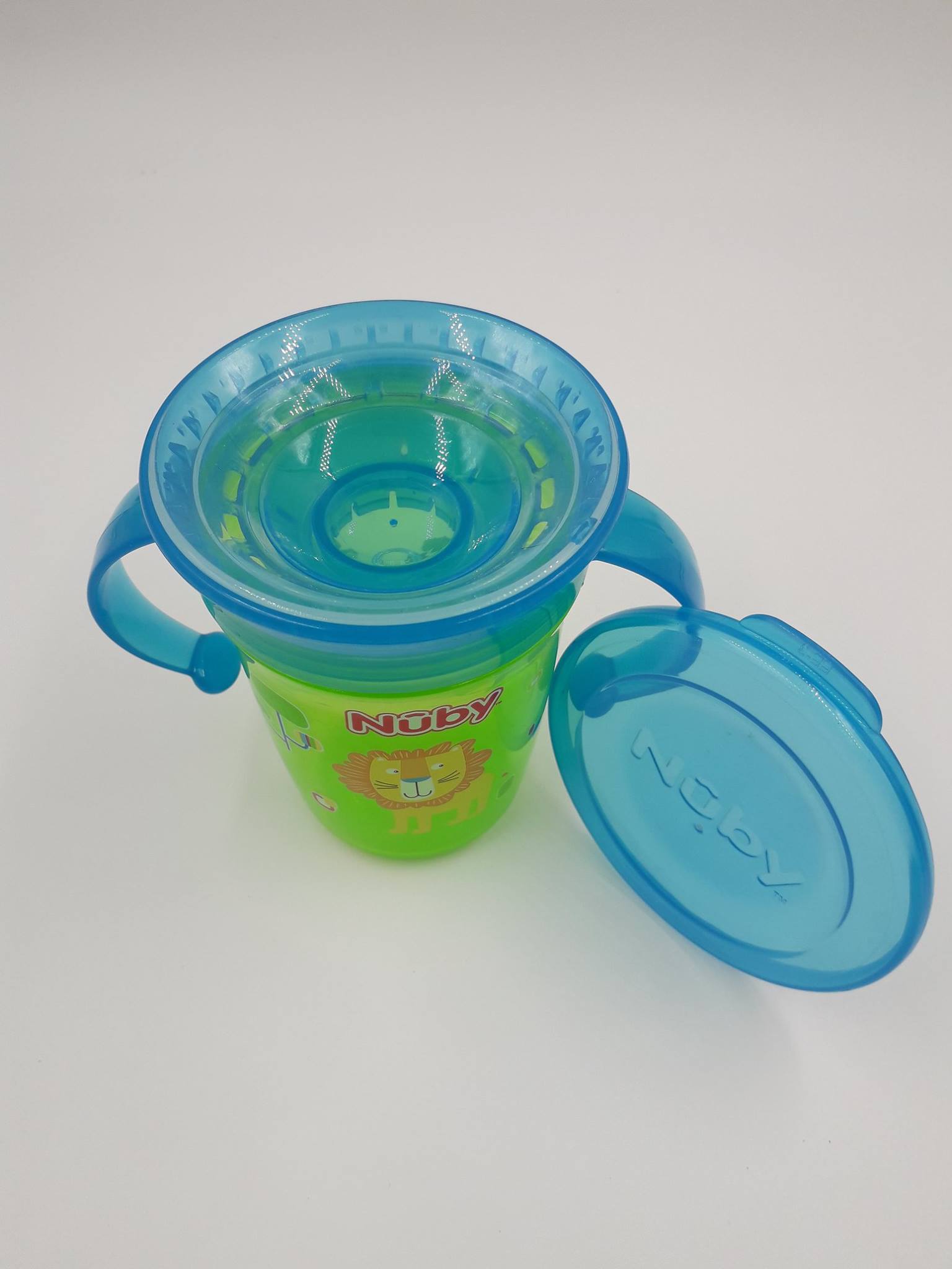 [ 10410-Nuby ] Ca tập uống nước 360 độ chống tràn, loại 2 tay cầm, 240ml