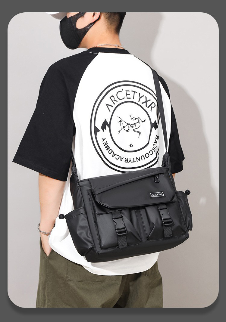 Túi đeo chéo nam phong cách mới  - BEE GEE DCN9438