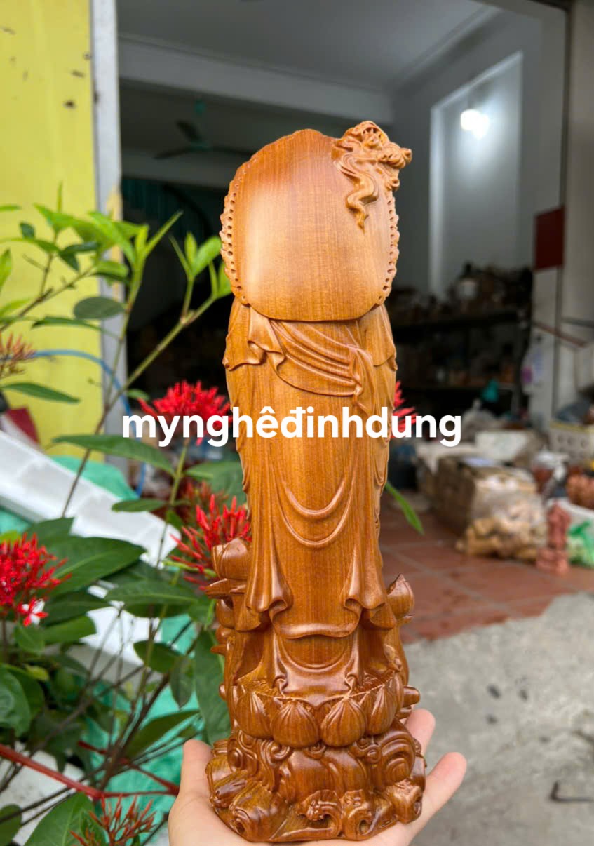 Tượng phật adiđa bằng gỗ bách xanh thơm nức cao 30x11x9cm