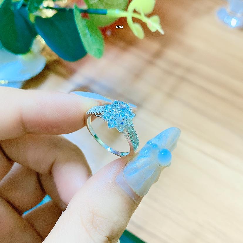 Nhẫn bạc nữ thời trang mặt hoa đá chất liệu bằng bạc s925 SA0851