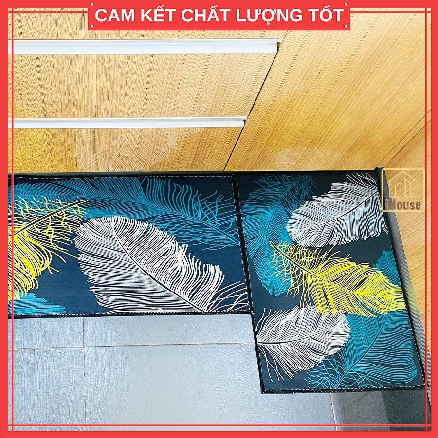 Bộ thảm lau chân nhà bếp màu họa tiết lông chim xanh, thảm nhà bếp dài trang trí bền đẹp (gồm 2 miếng)